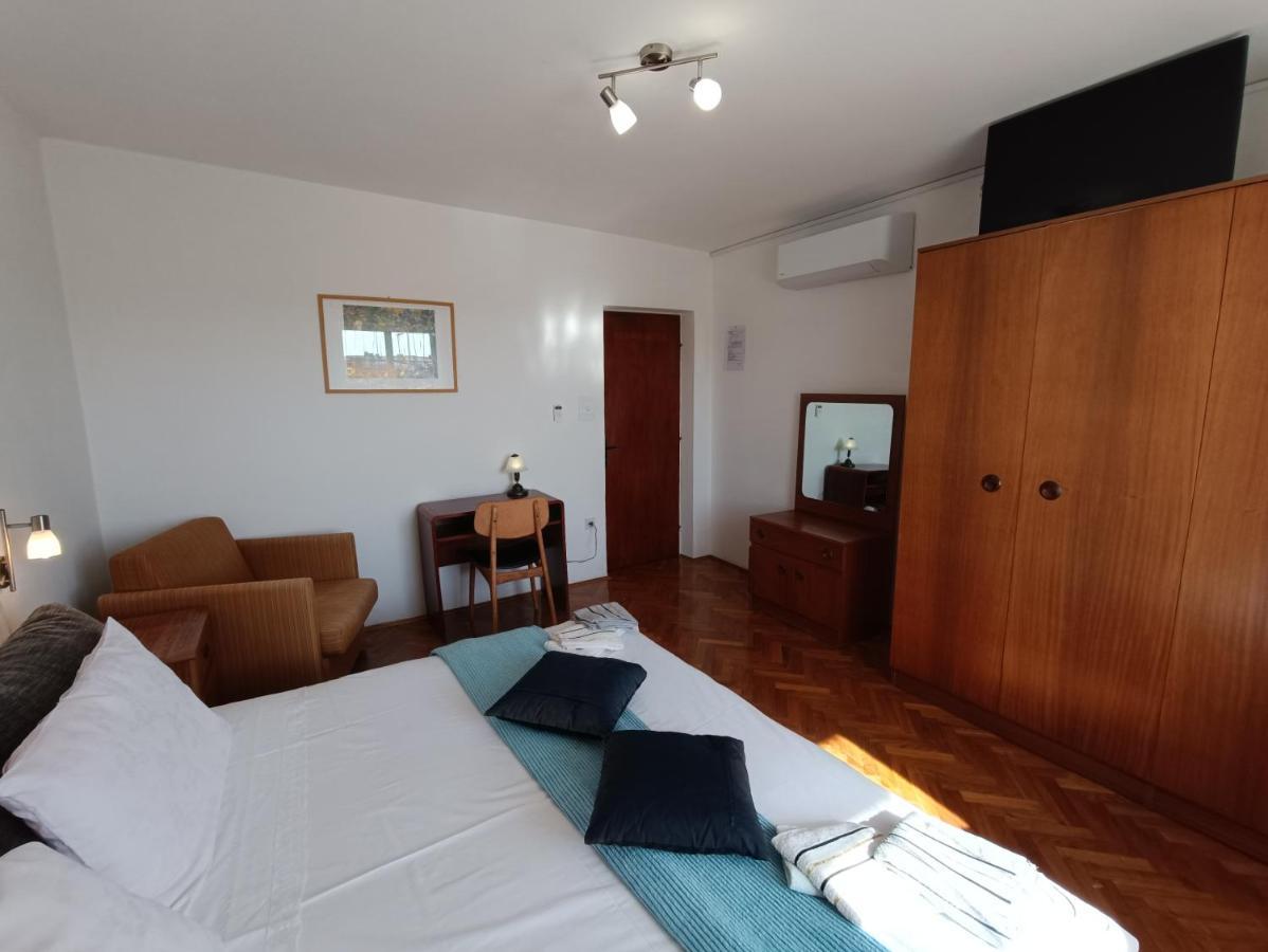 Rooms Rita 茨雷斯 外观 照片